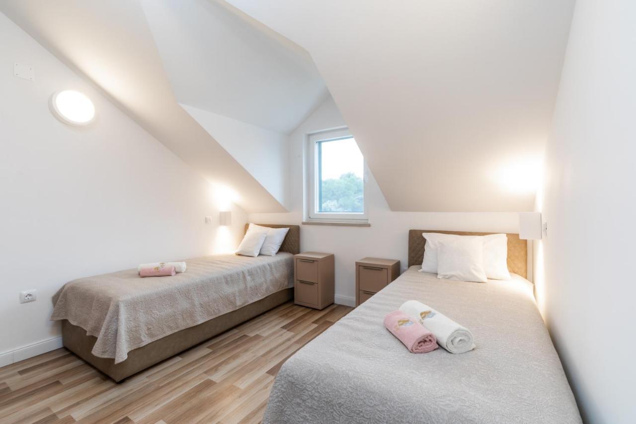 Villa Iva Mirce Exteriér fotografie